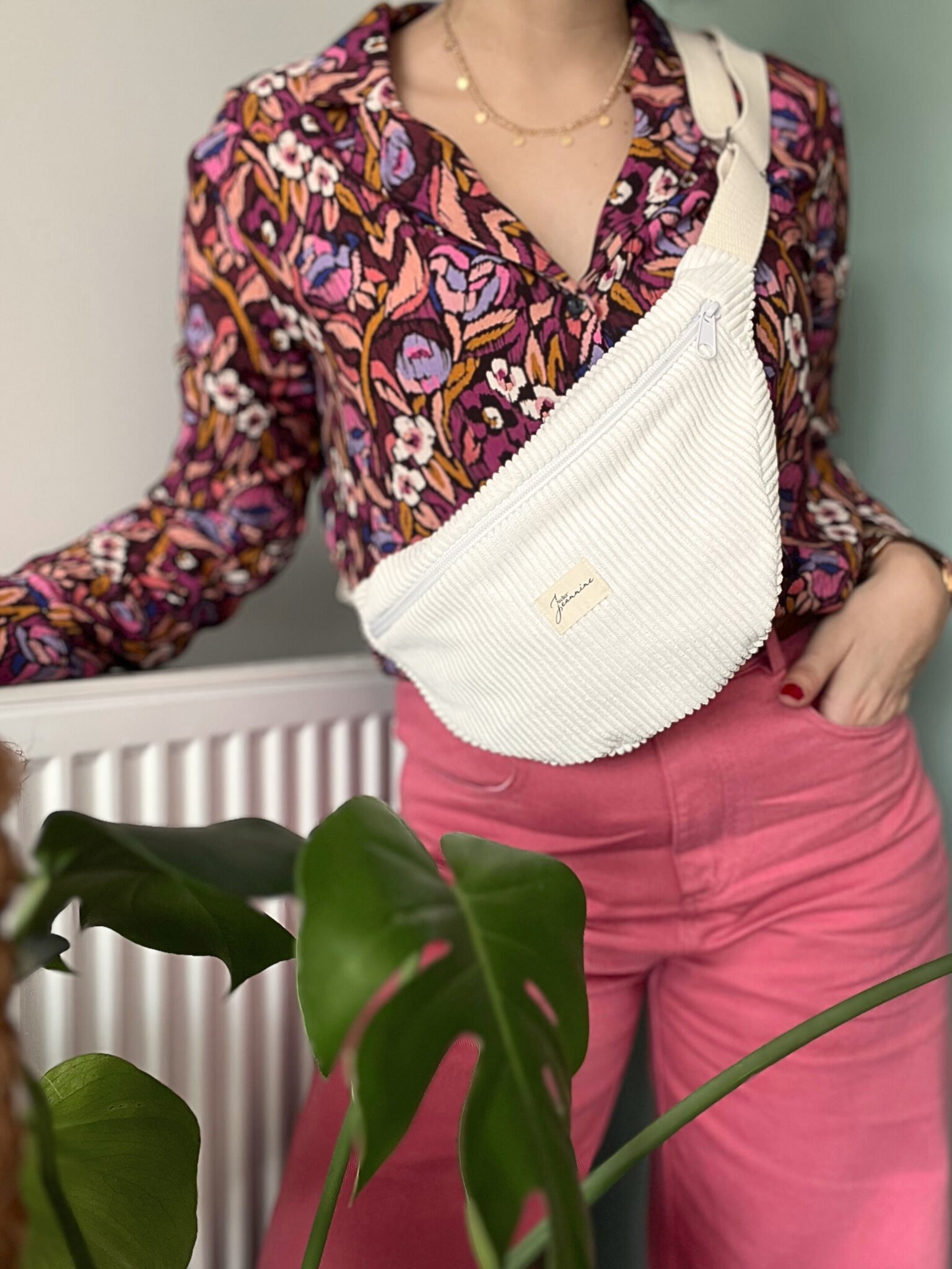 8b32309e-6ba4-48a3-8b44-fd73379a4964