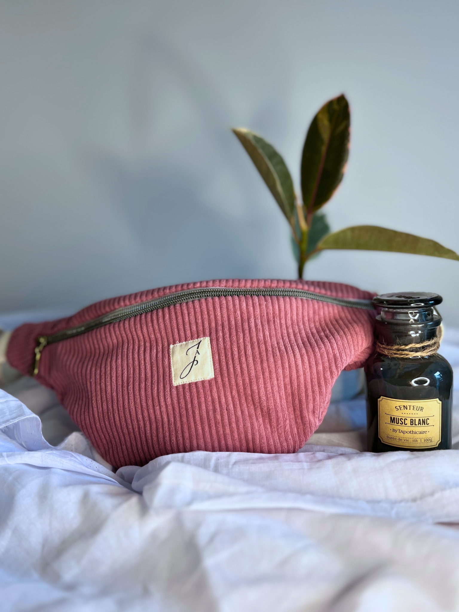 d3ee2fa3-ded6-410b-b2da-42748735d94b