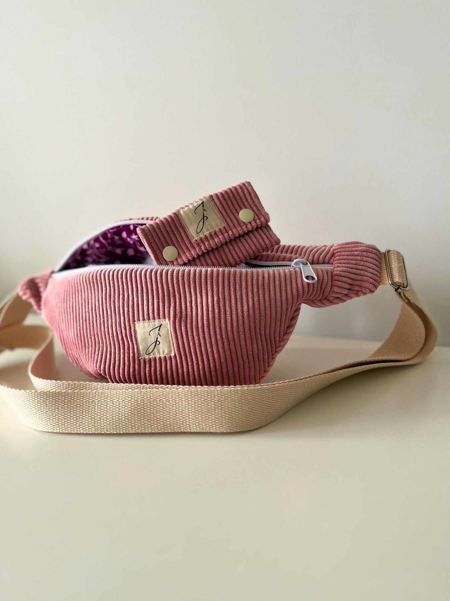 d9c99585-d0fd-4855-b97c-458efaea85b5