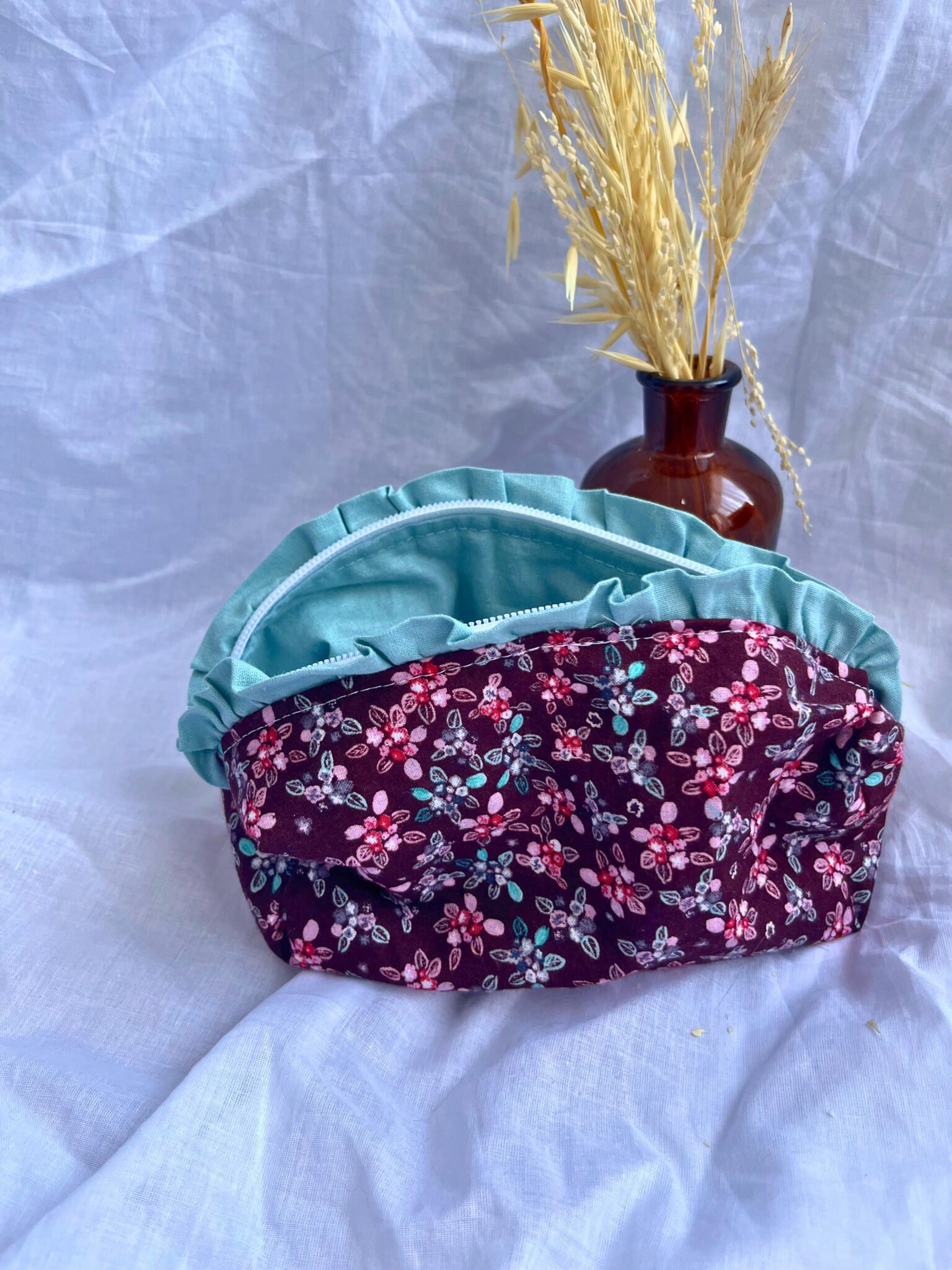 b06cb1a8-5295-48e2-898b-791c1d75c7ce